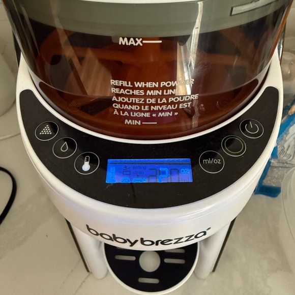 Baby Brezza Formula Pro Advanced Formula Dispenser - Picture 2 of 6